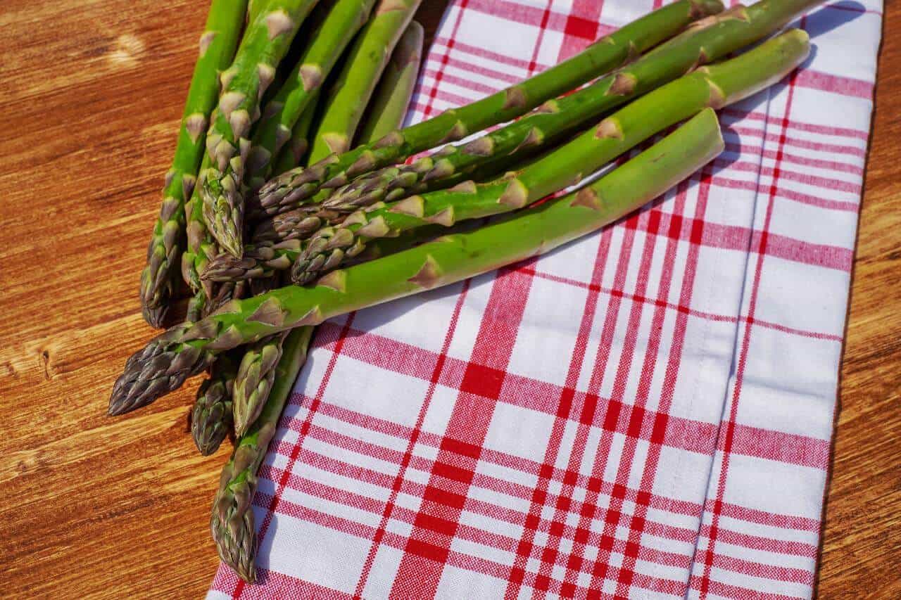 How to Get Sand Out of Asparagus
